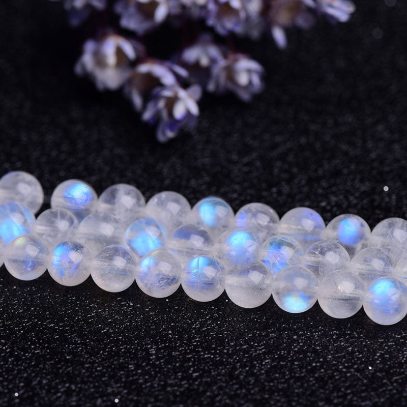 Natural Translucent Moonstone Beads, 4-6mm, 1 Strand β kokodiy
